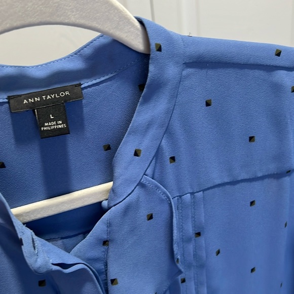 Ann Taylor Blue Ruffle Blouse👚🌟🌟🌟 - Picture 7 of 10